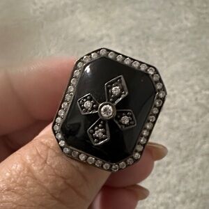 Elegant Black and Silver Women's Ring